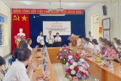 Đoàn Luật sư Thành phố Hà Nội tới thăm và trao quà hỗ trợ “Bữa trưa cho em” tại Trường Mầm non Sơn Ca, Thành phố Điện Biên Phủ.